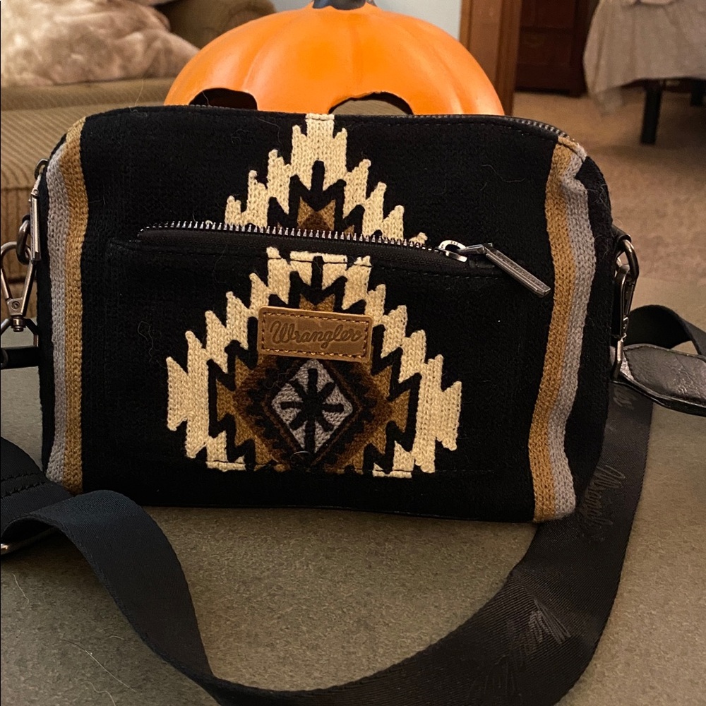 Wrangler Black and Tan Geometric Crossbody Bag